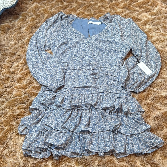 ASTR The Label Floral Blue Dress with Ruffle Hem Size L - Picture 8 of 13